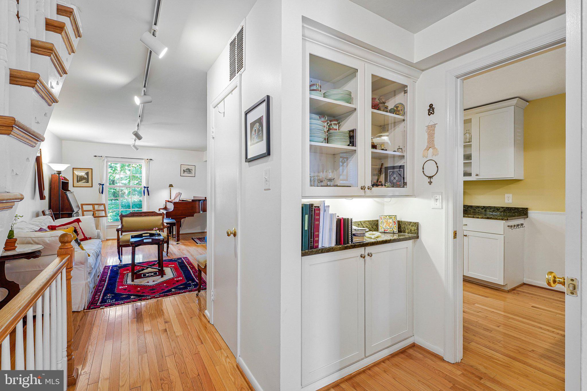 229 COMMONS DRIVE NW