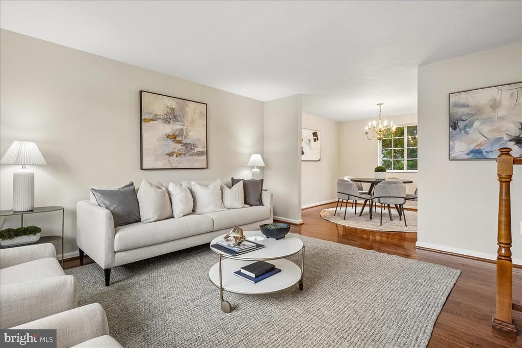 4407 VANTAGE COURT