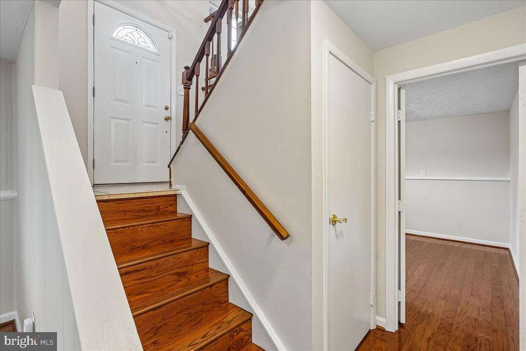 4407 VANTAGE COURT