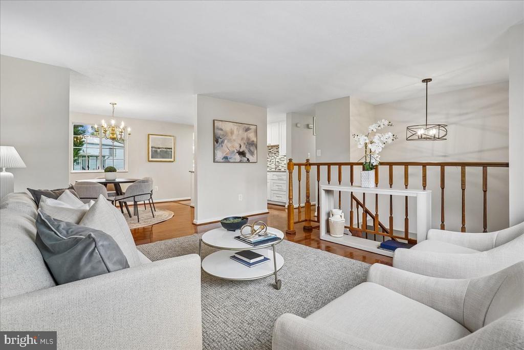 4407 VANTAGE COURT