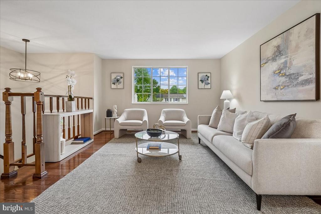 4407 VANTAGE COURT