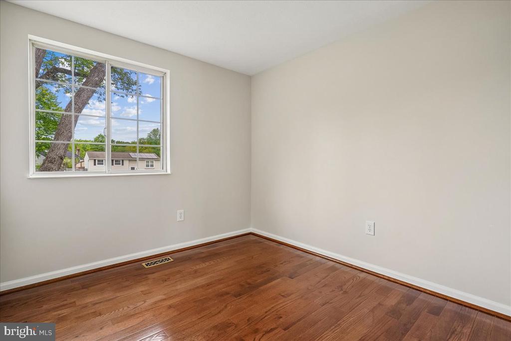 4407 VANTAGE COURT