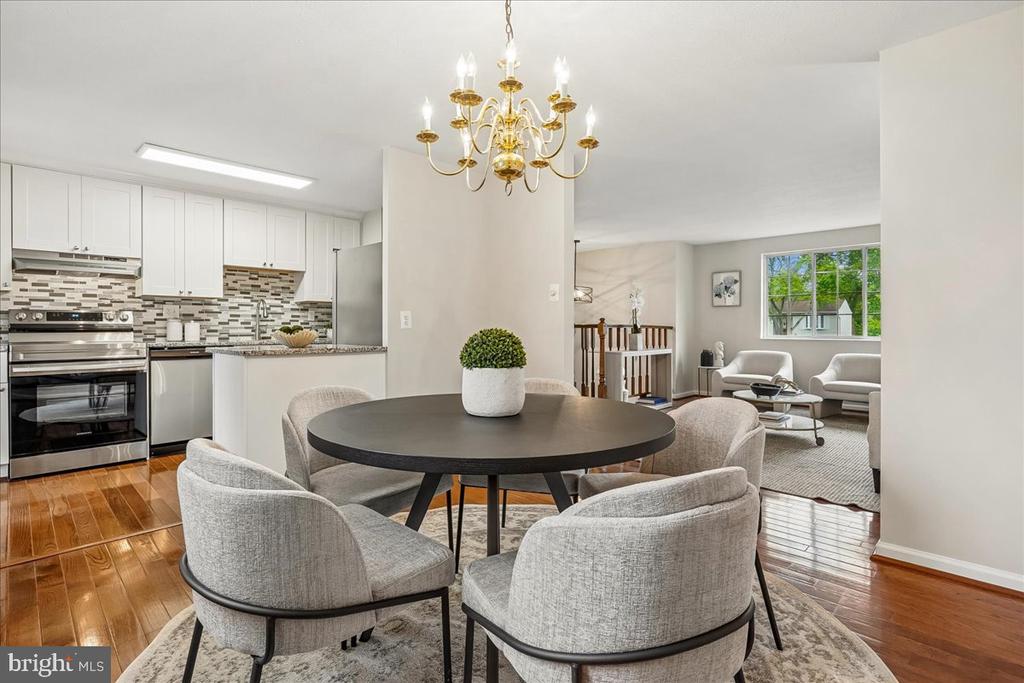 4407 VANTAGE COURT