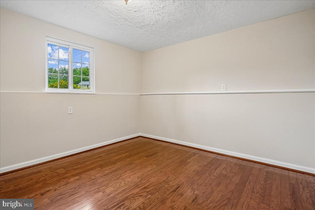 4407 VANTAGE COURT