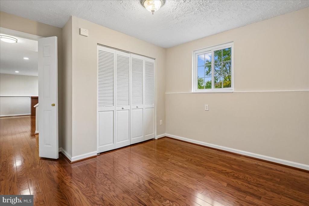 4407 VANTAGE COURT