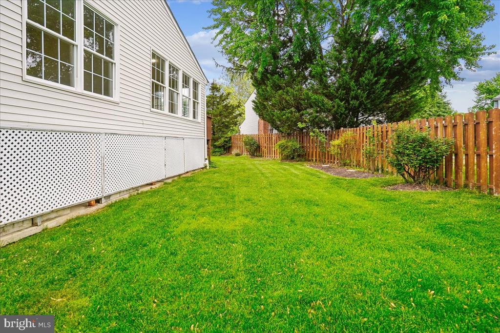 4407 VANTAGE COURT