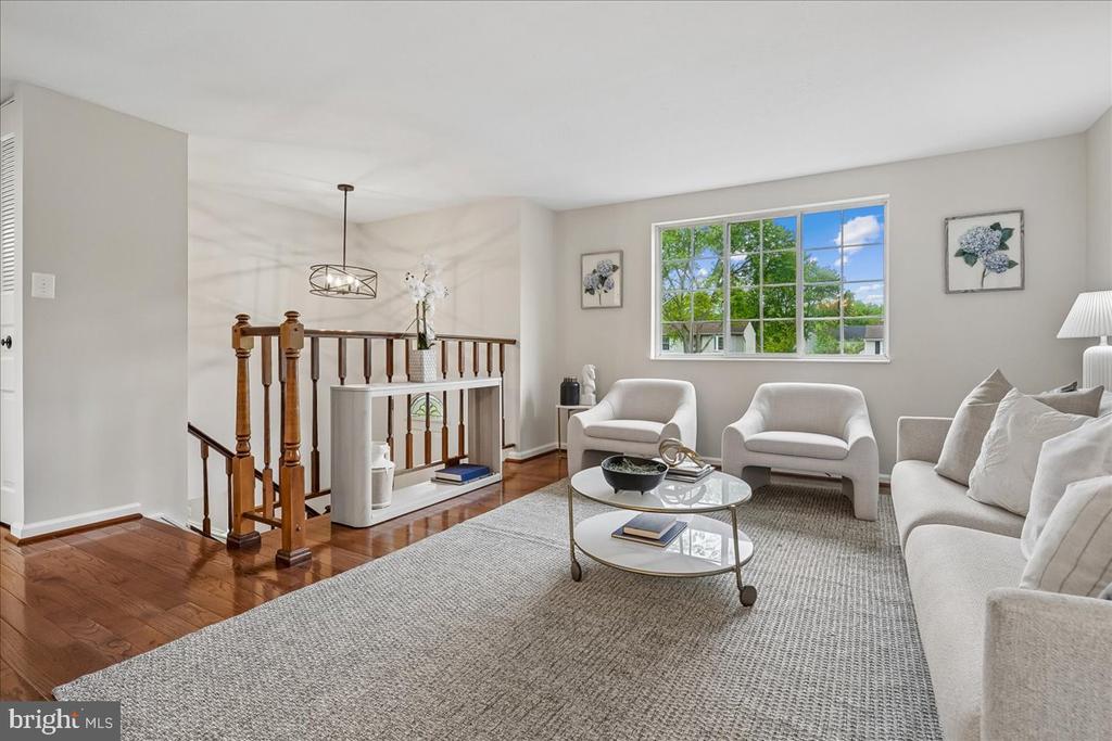 4407 VANTAGE COURT