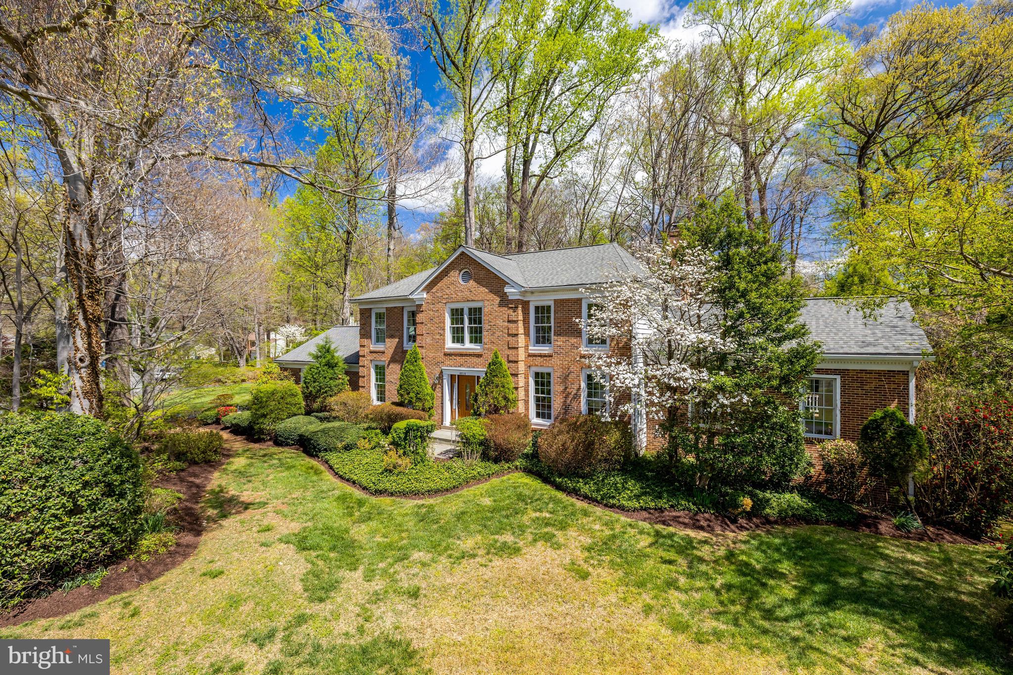6516 ANNA MARIA COURT