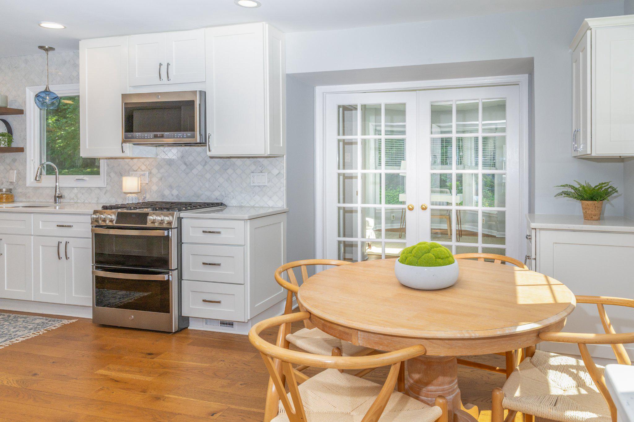 6208 GENTLE LANE