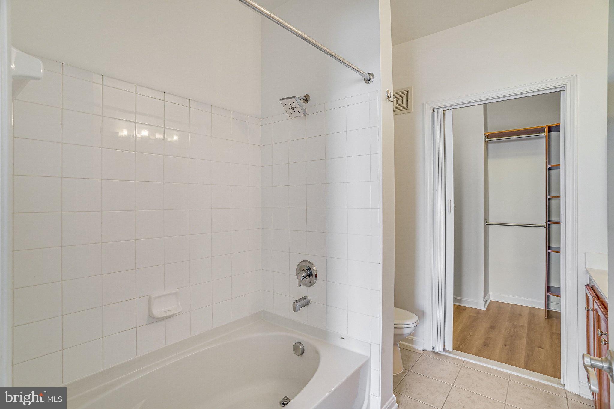 2655 PROSPERITY AVENUE 203