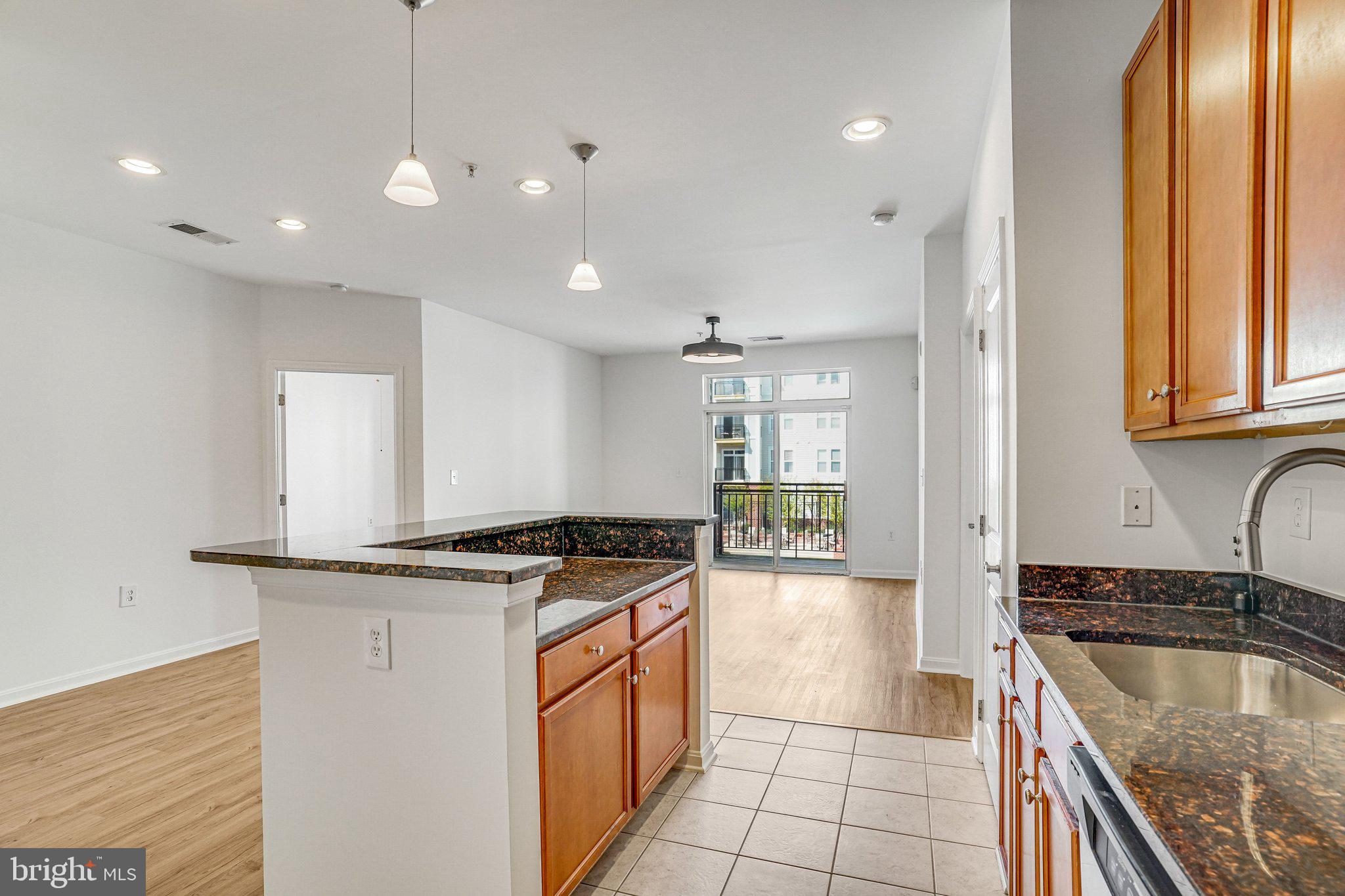 2655 PROSPERITY AVENUE 203