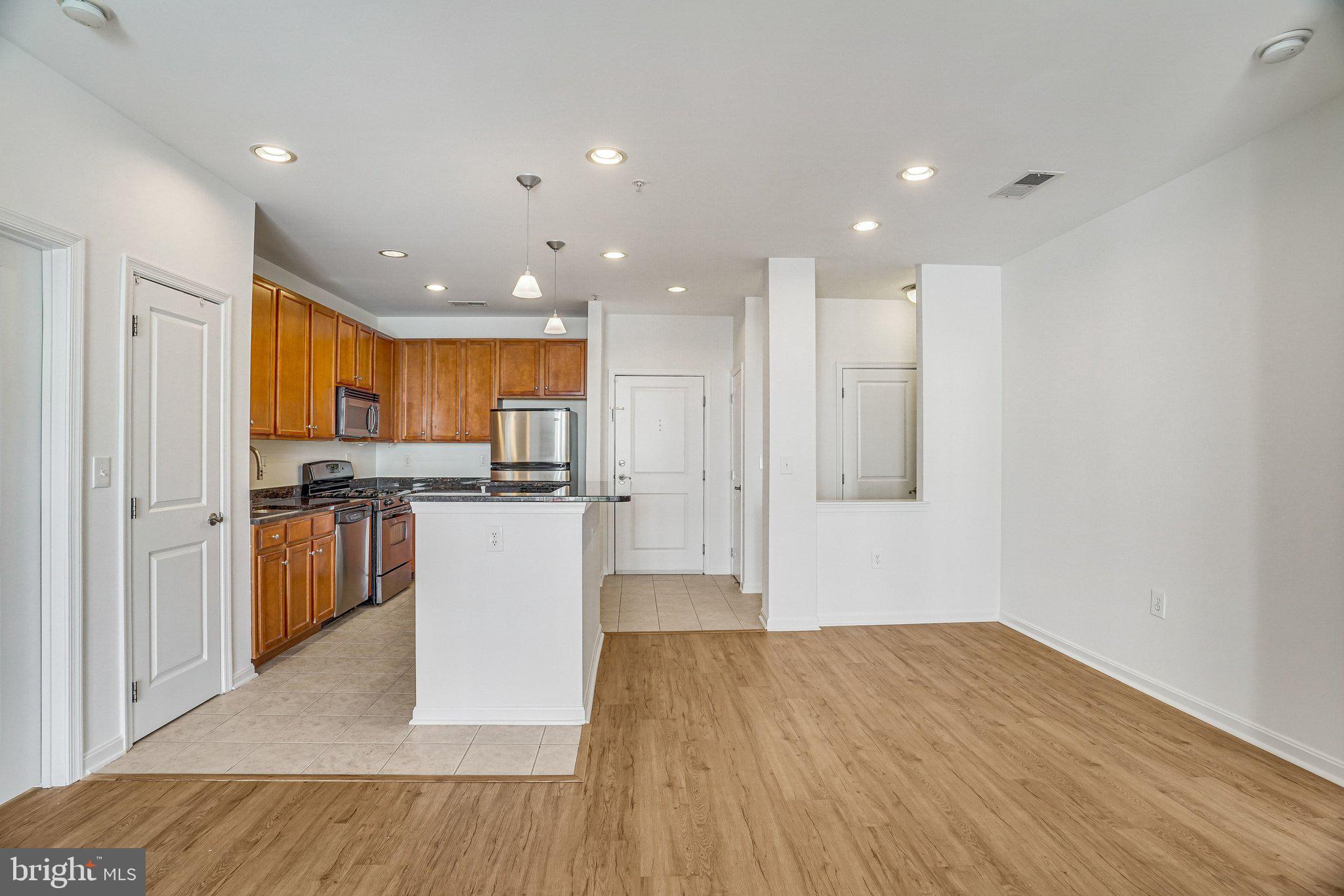 2655 PROSPERITY AVENUE 203
