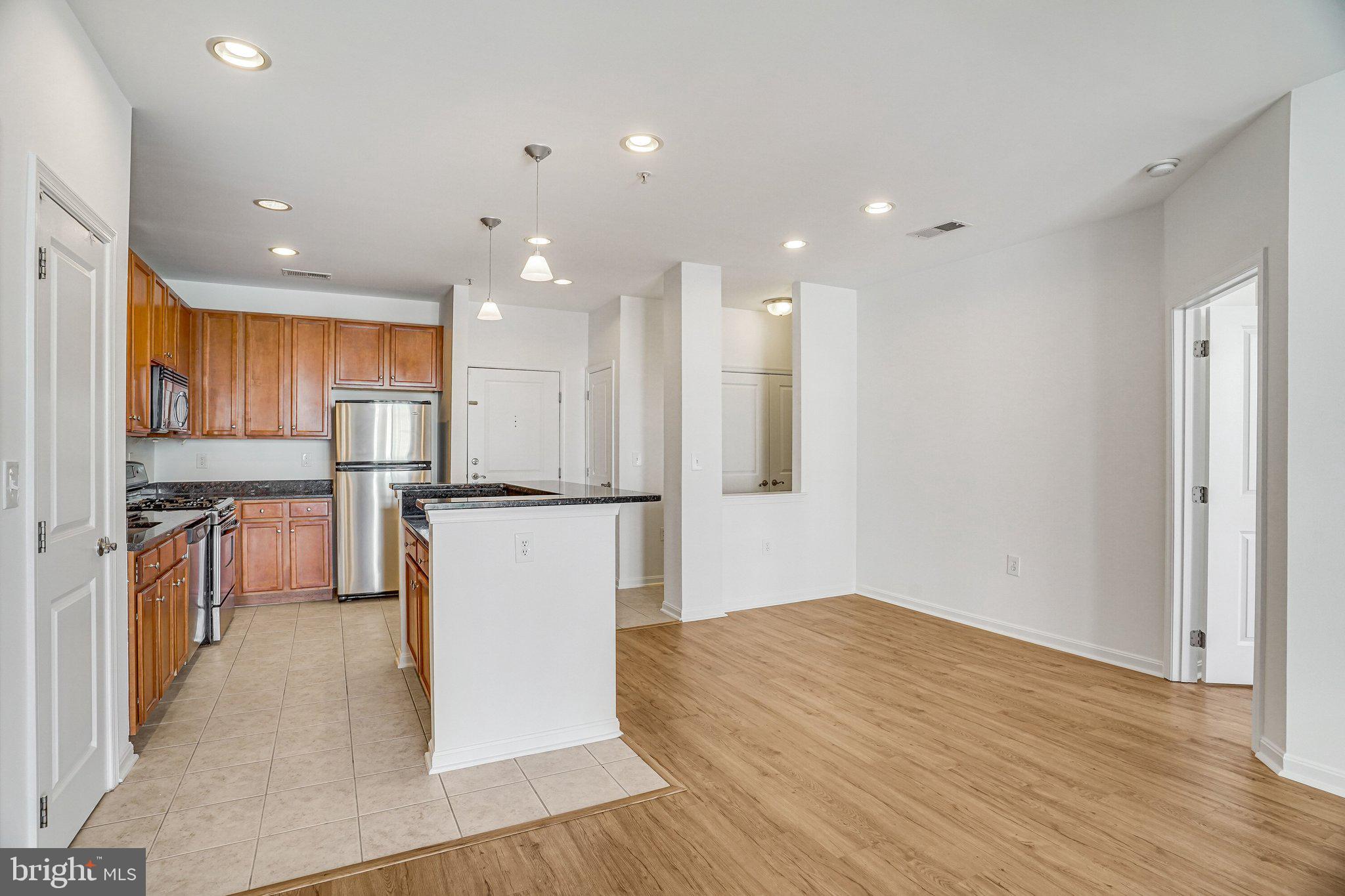 2655 PROSPERITY AVENUE 203