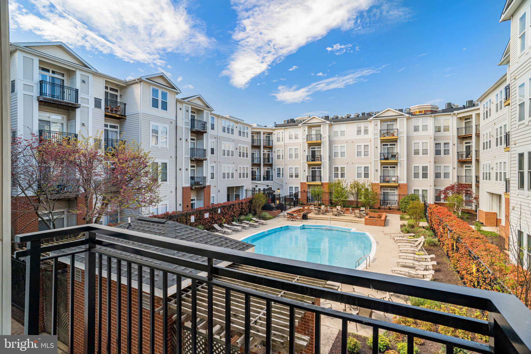 2655 PROSPERITY AVENUE 203