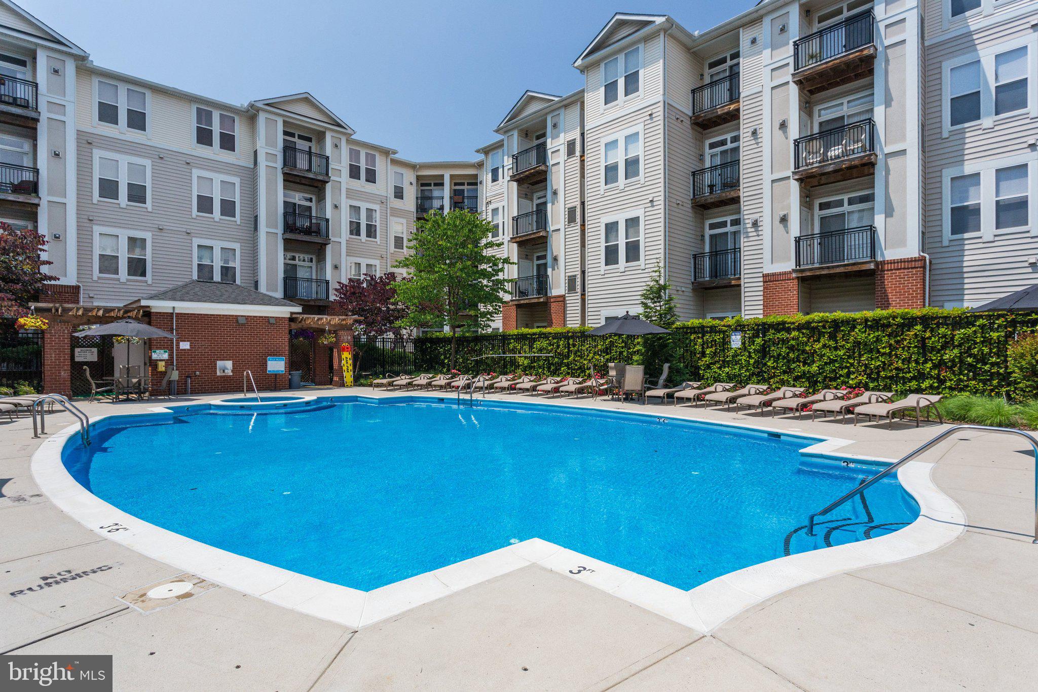 2655 PROSPERITY AVENUE 203