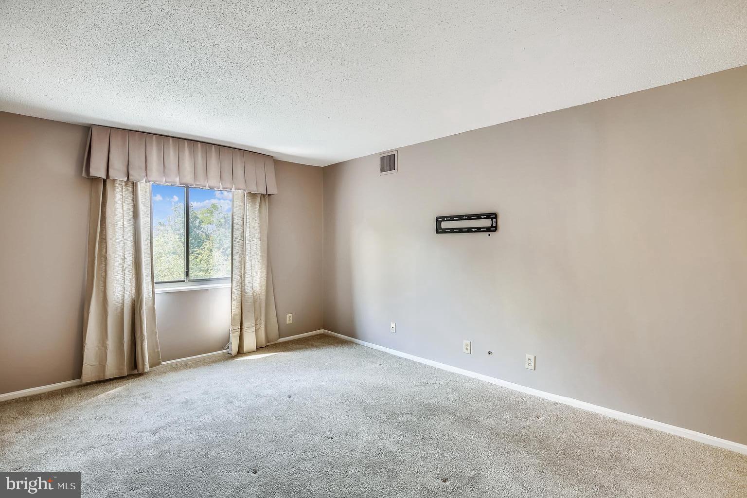 5902 MOUNT EAGLE DRIVE 310