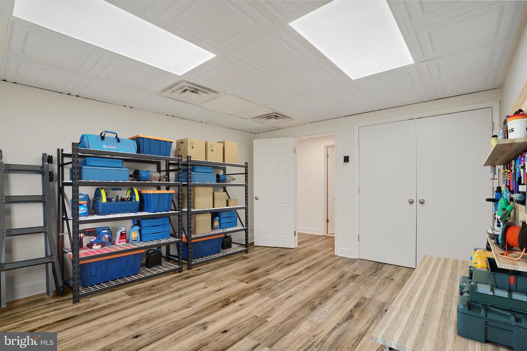 1800 OLD MEADOW ROAD Unit: 218