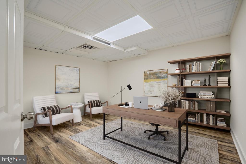 1800 OLD MEADOW ROAD Unit: 218