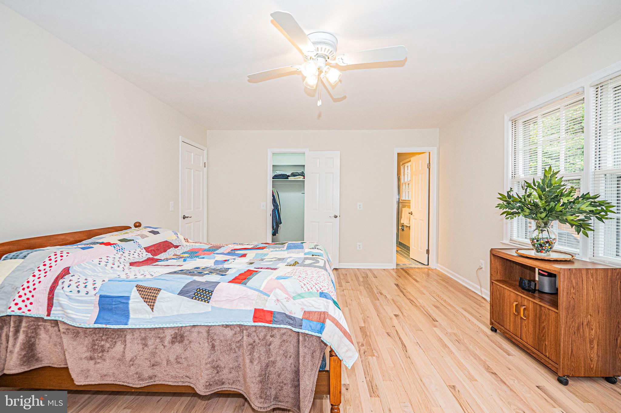 2419 CARON LANE
