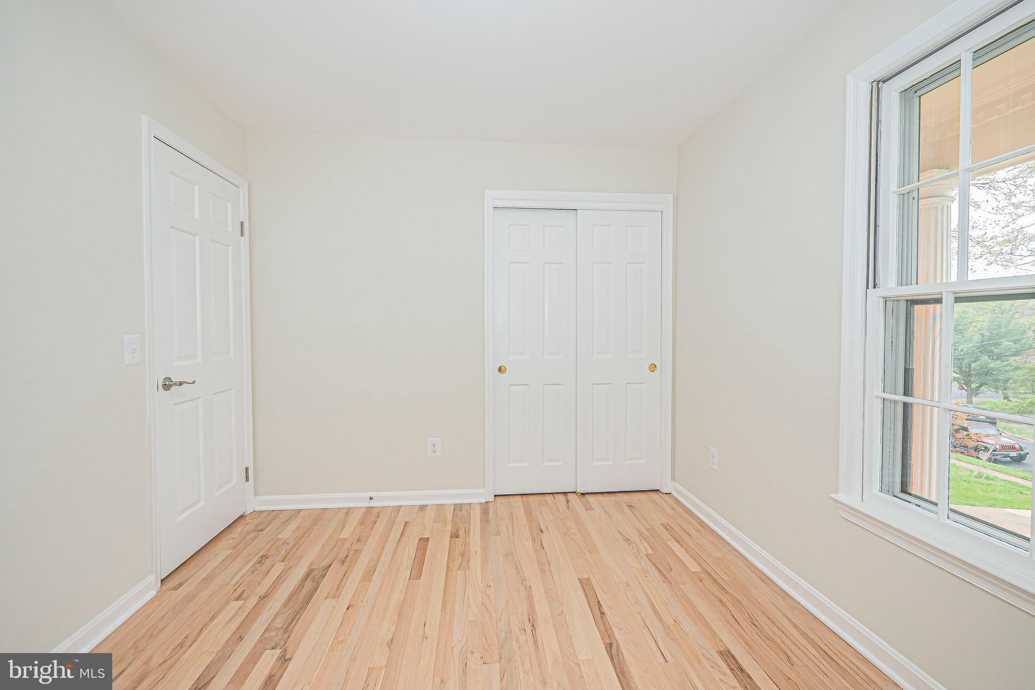 2419 CARON LANE