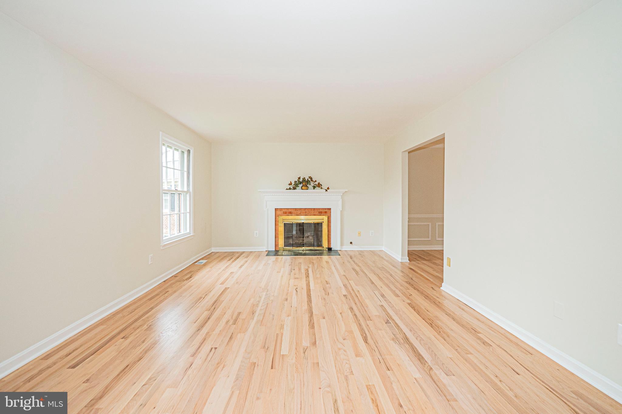 2419 CARON LANE