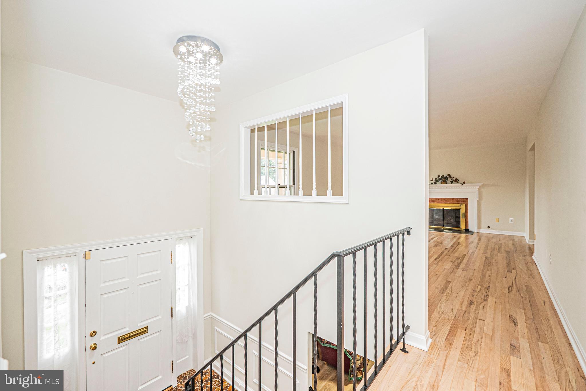 2419 CARON LANE