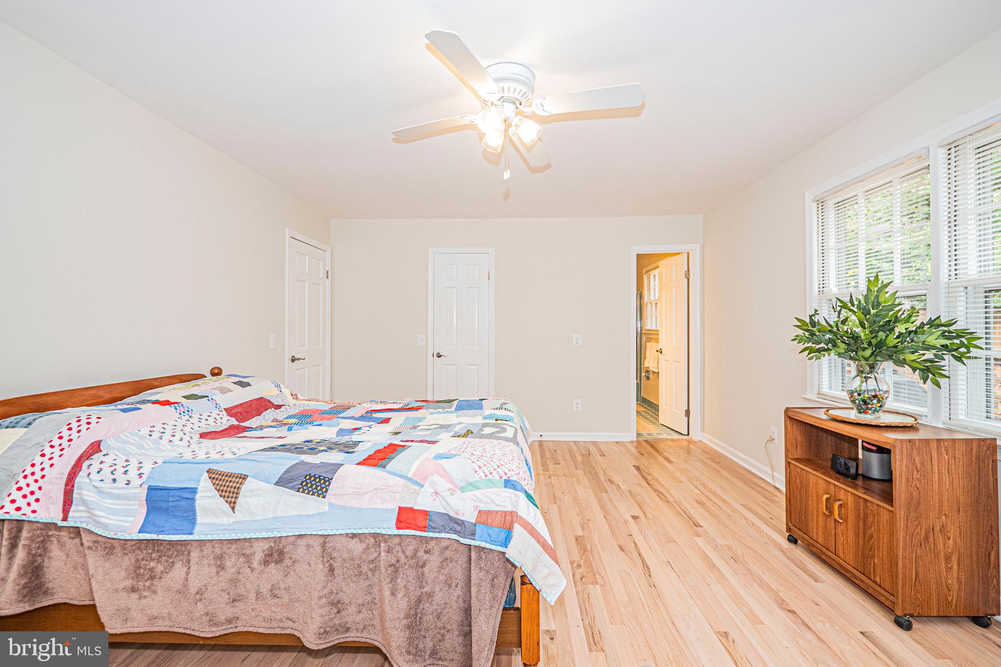 2419 CARON LANE