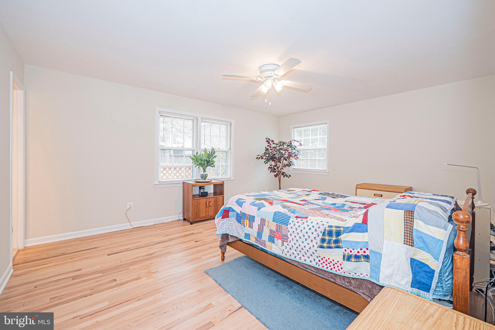 2419 CARON LANE