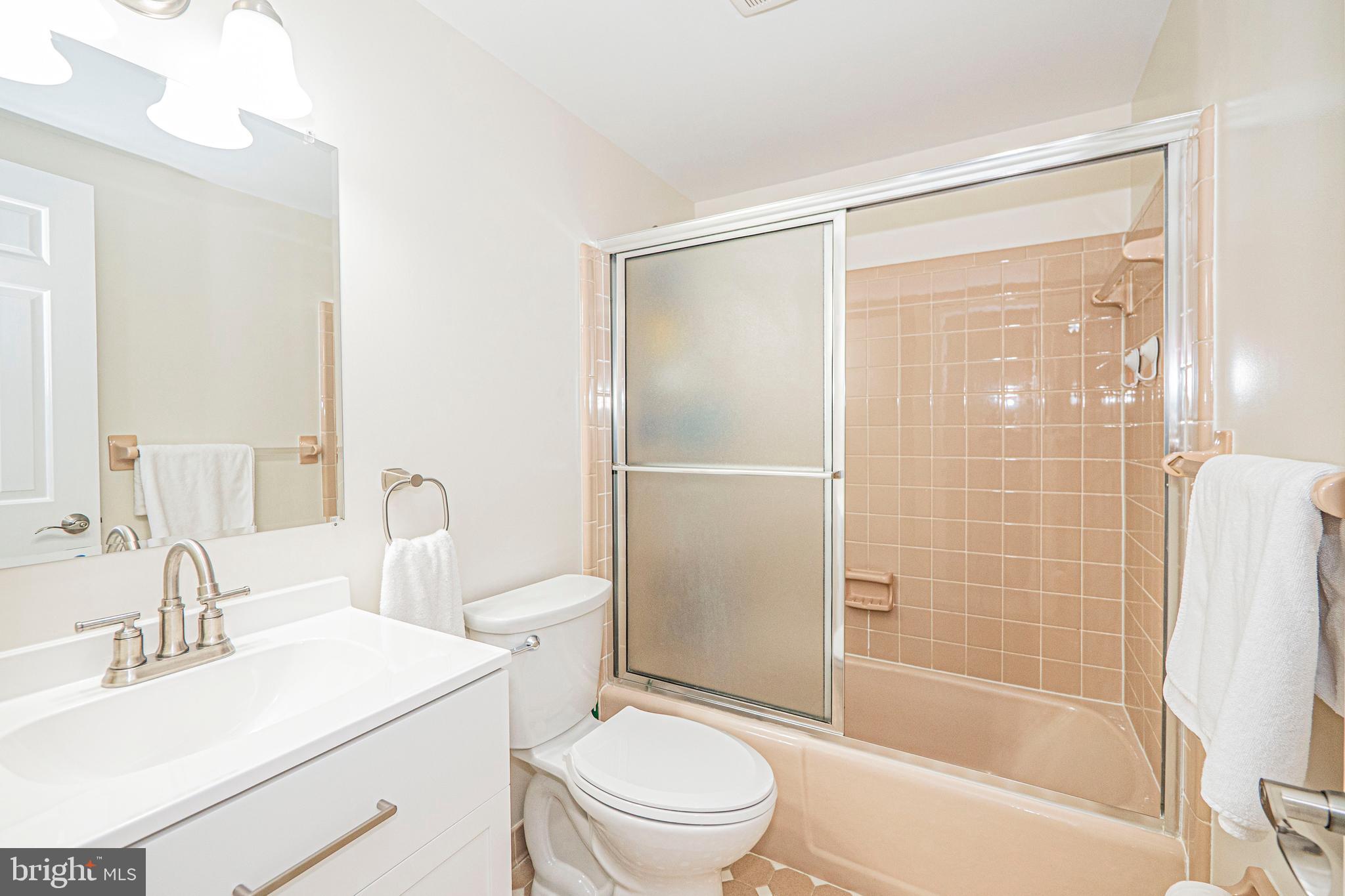 2419 CARON LANE