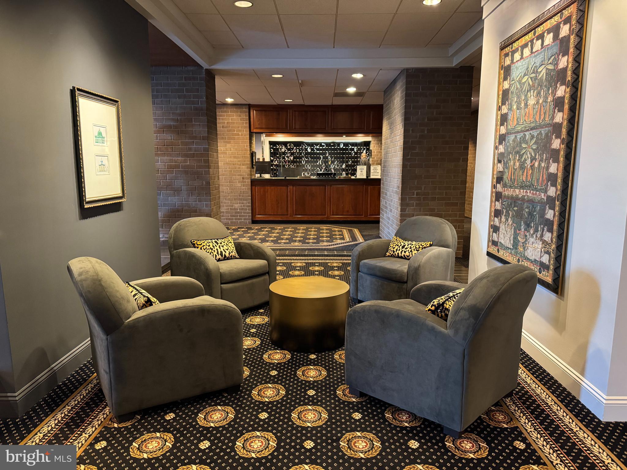 1800 OLD MEADOW ROAD 1006