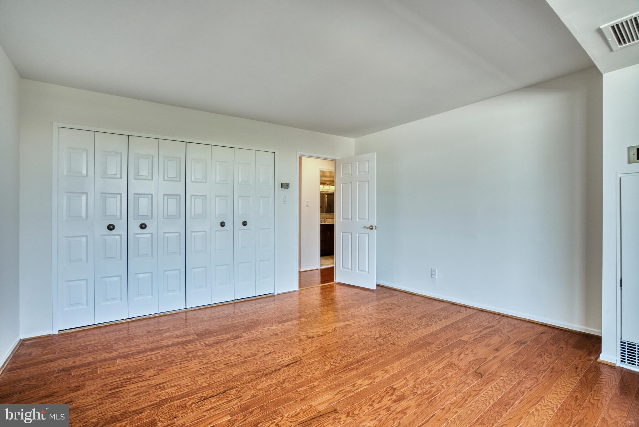 1800 OLD MEADOW ROAD 1006