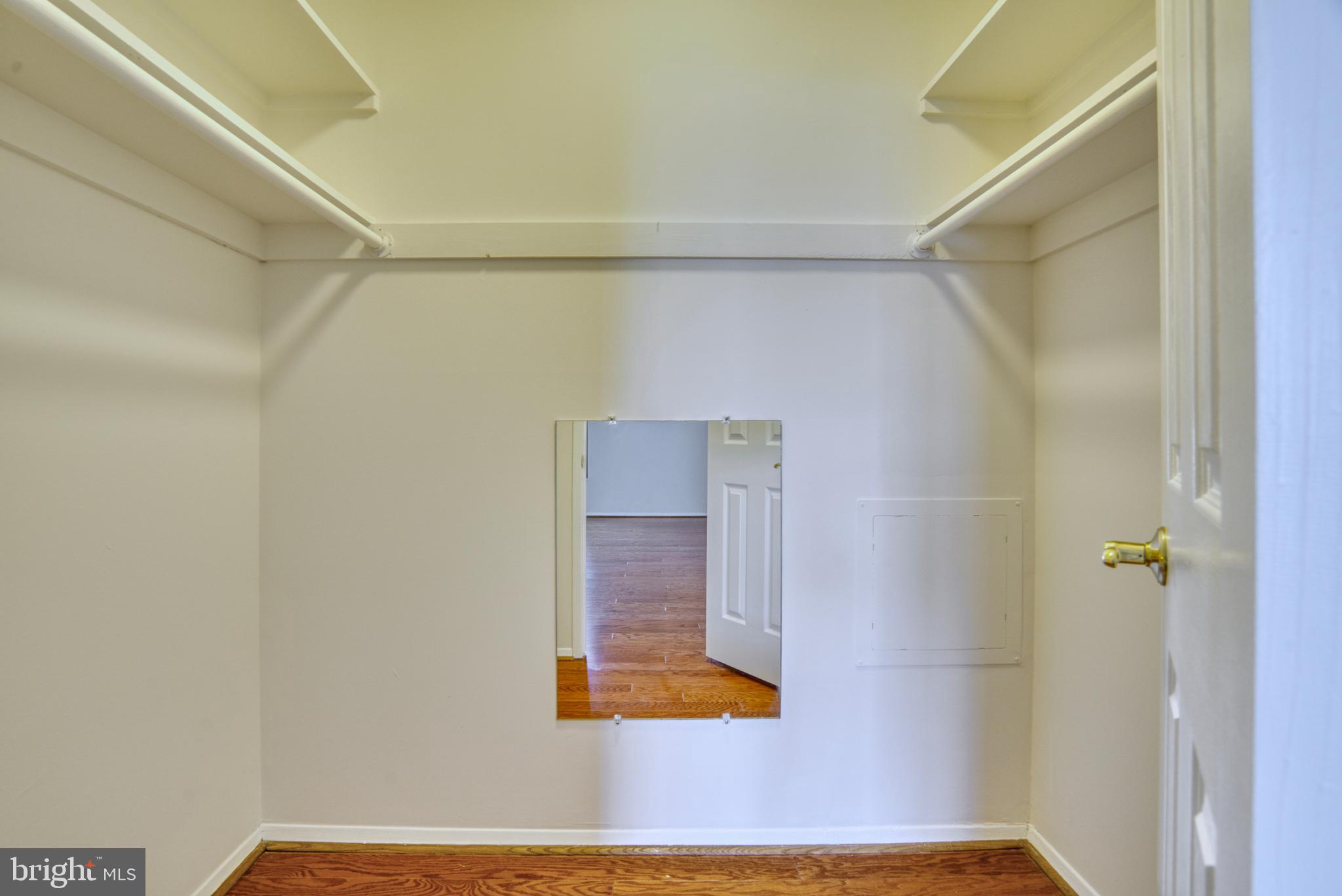 1800 OLD MEADOW ROAD 1006