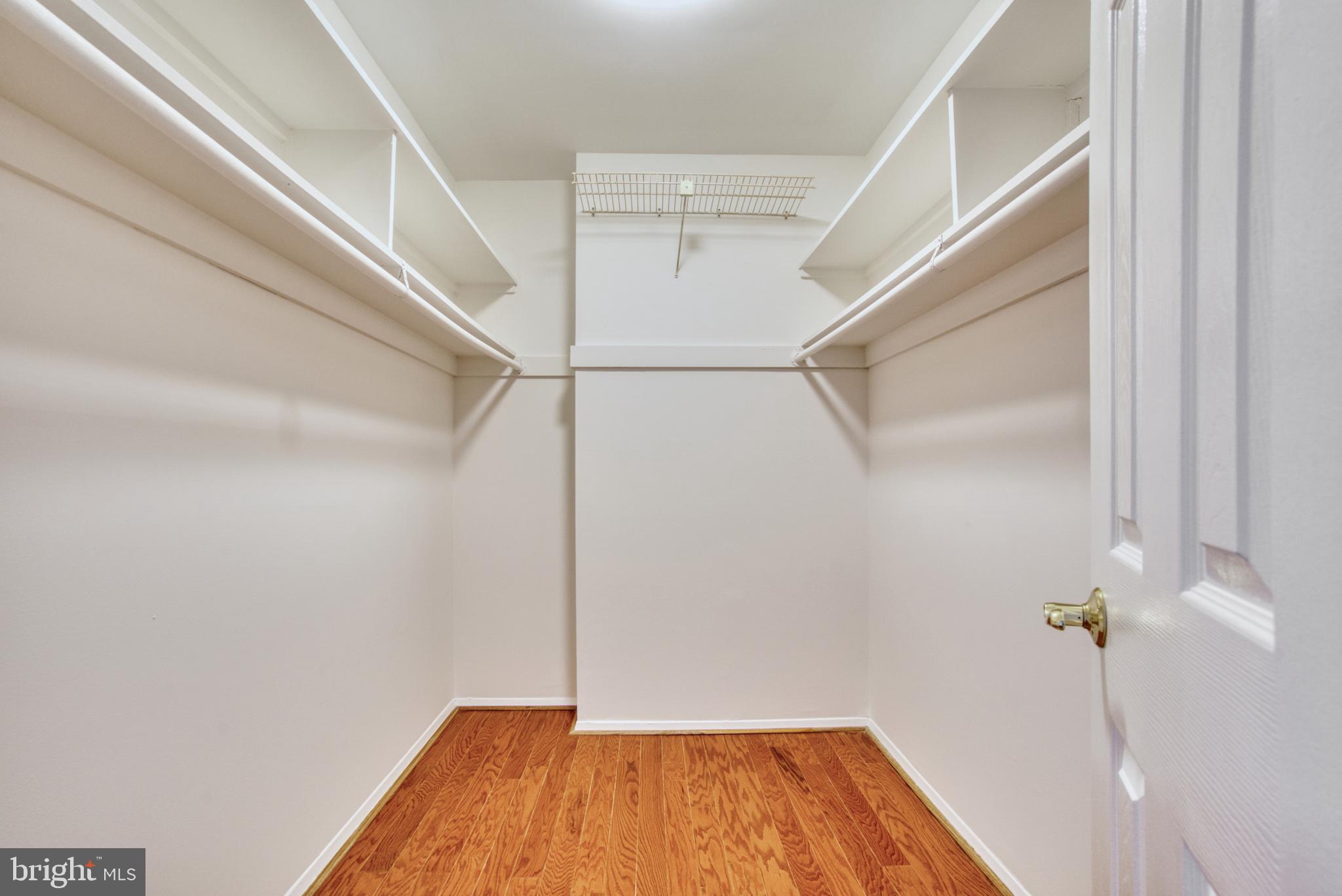 1800 OLD MEADOW ROAD 1006