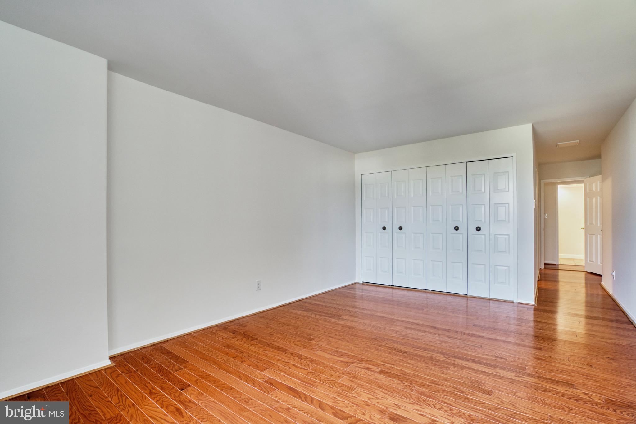 1800 OLD MEADOW ROAD 1006