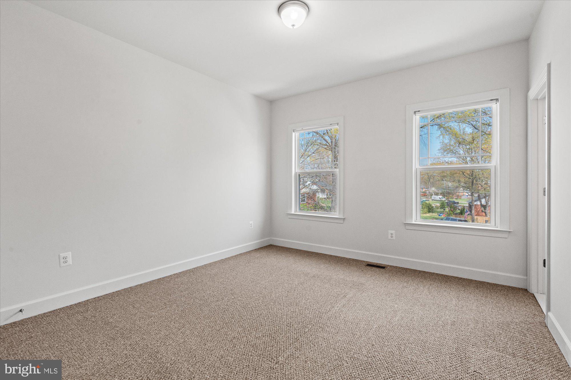 8112 WINGFIELD PLACE