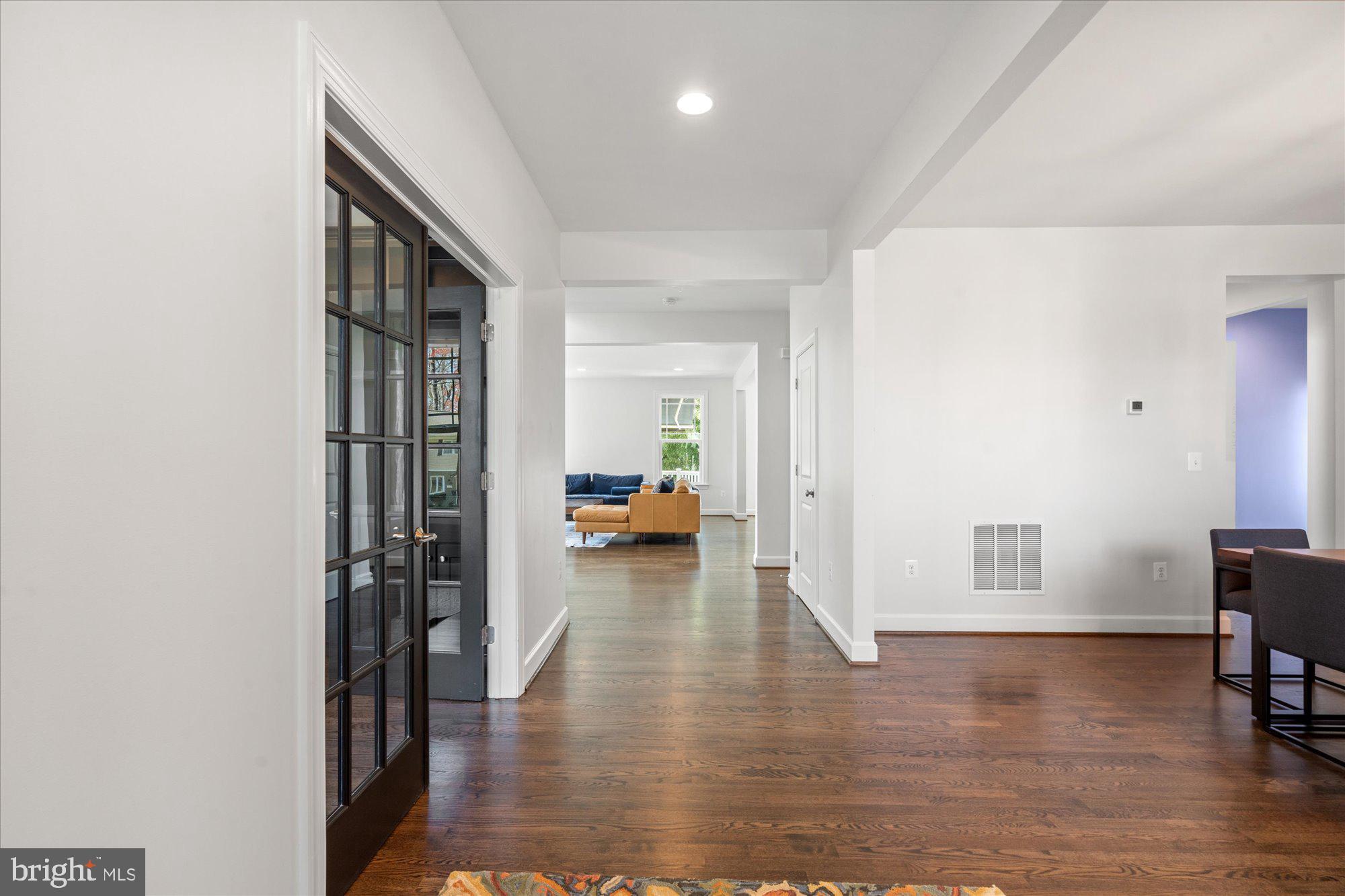 8112 WINGFIELD PLACE