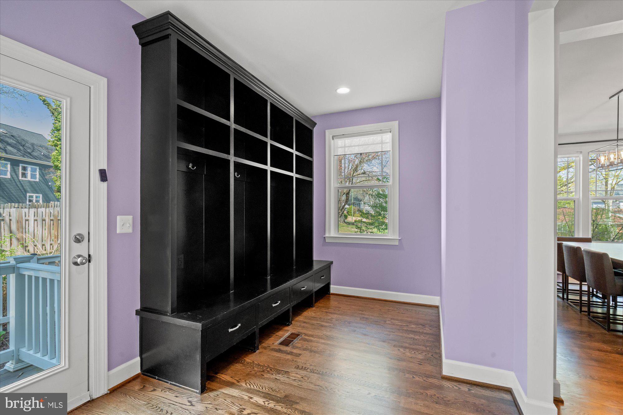 8112 WINGFIELD PLACE