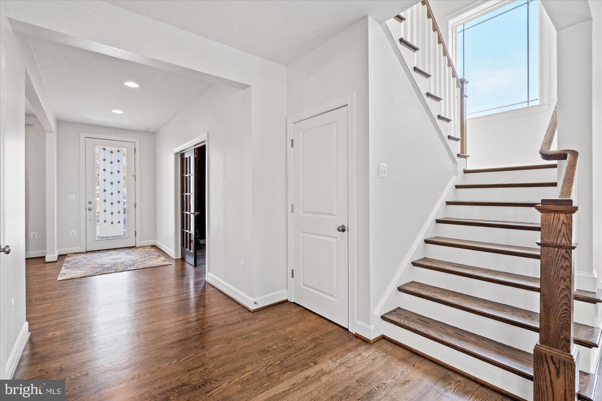 8112 WINGFIELD PLACE