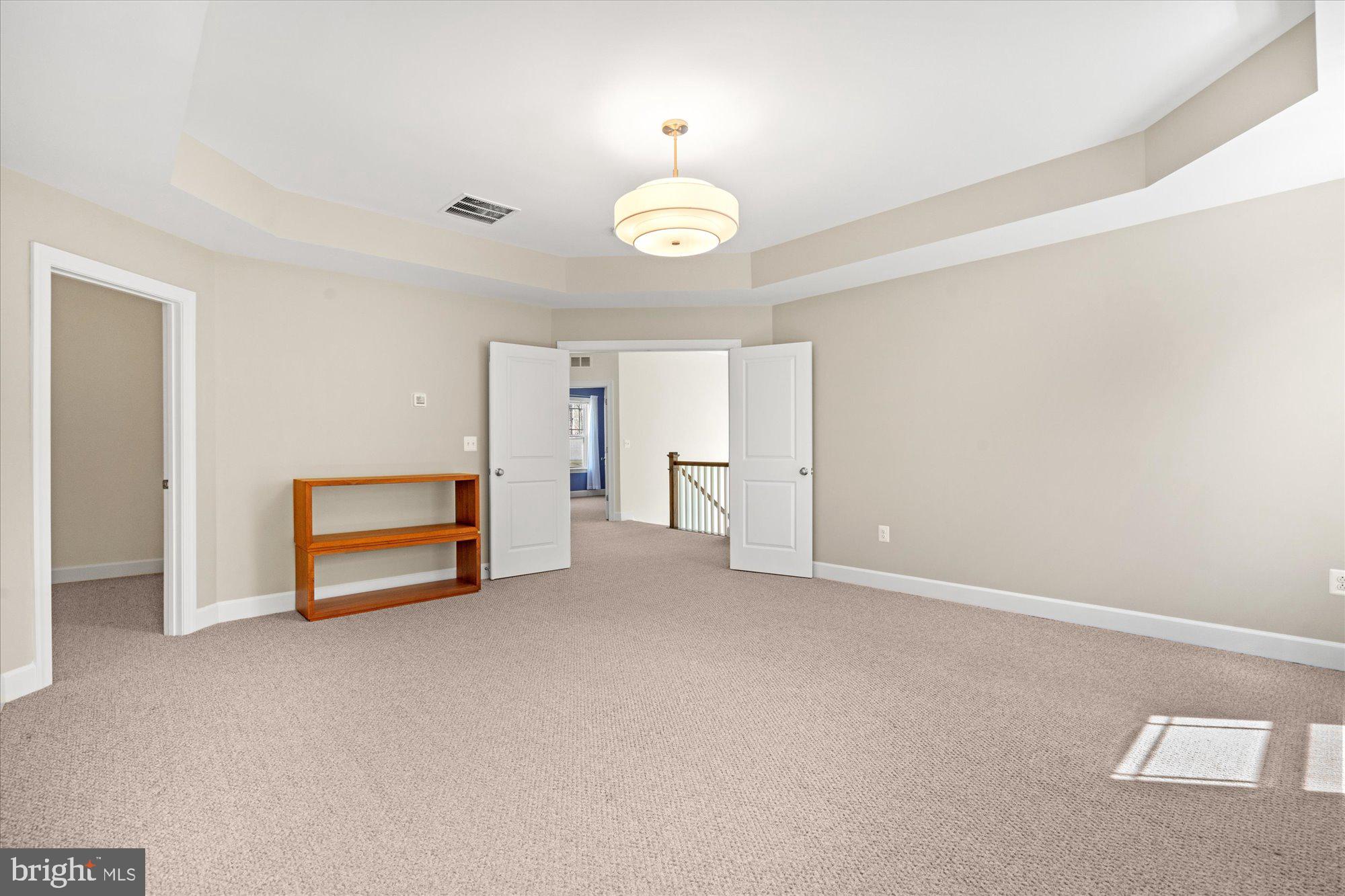 8112 WINGFIELD PLACE