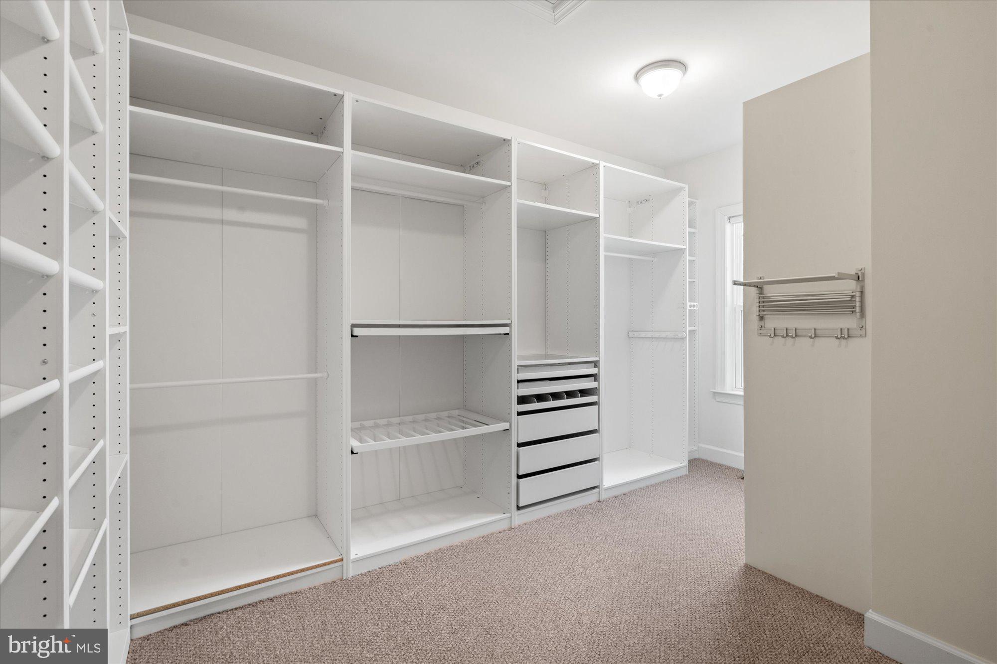 8112 WINGFIELD PLACE