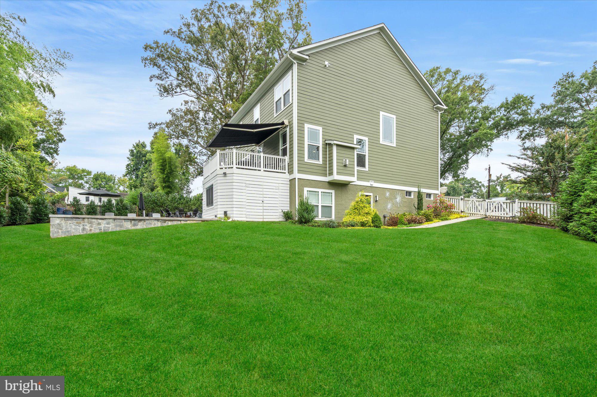 8112 WINGFIELD PLACE