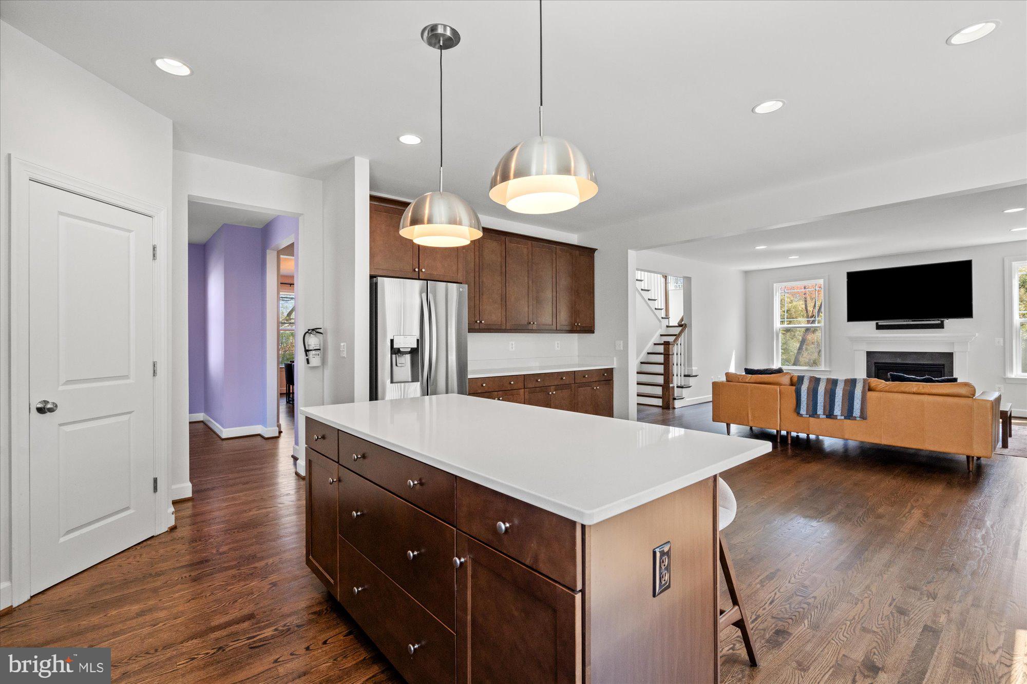 8112 WINGFIELD PLACE