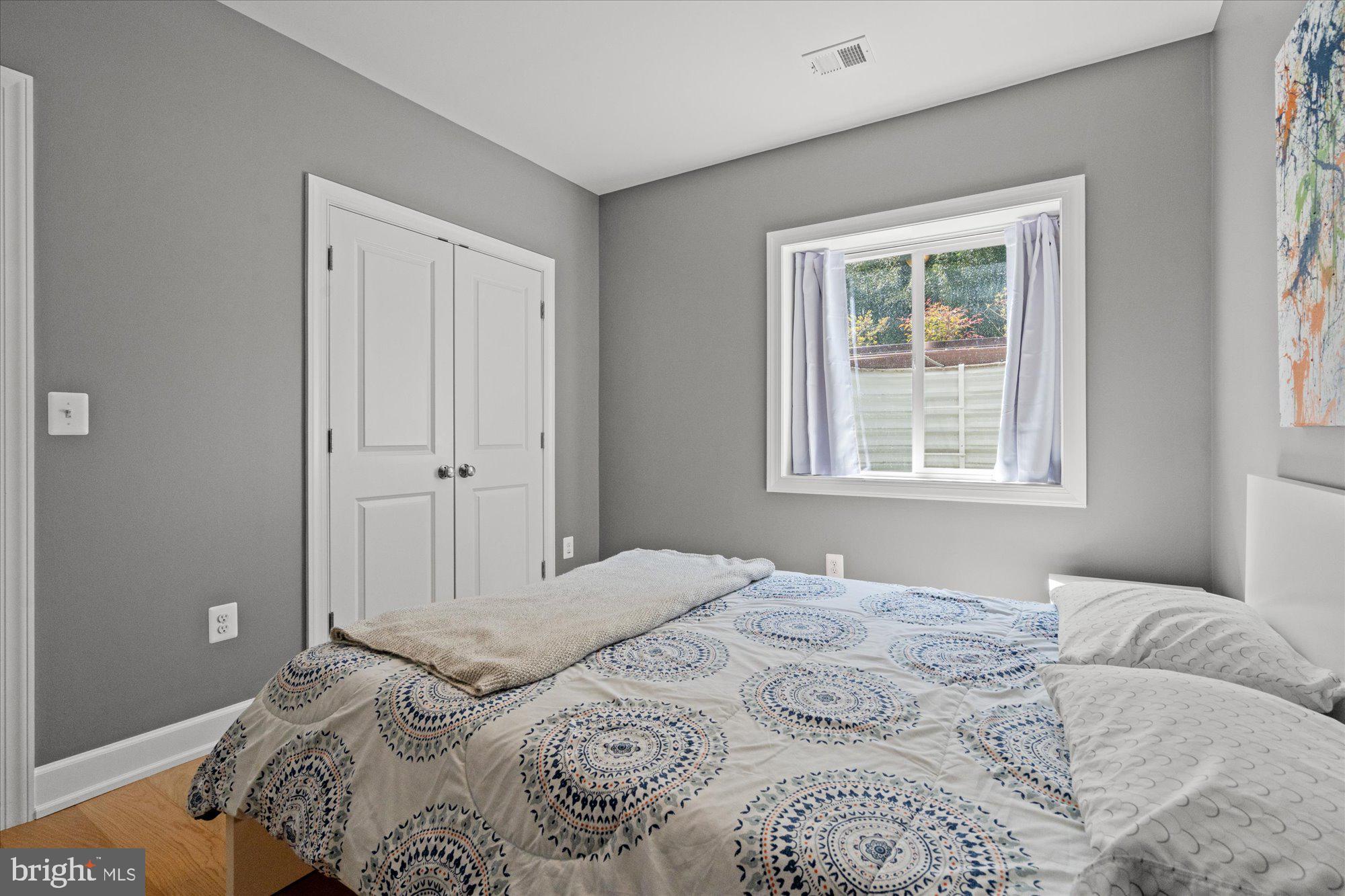 8112 WINGFIELD PLACE