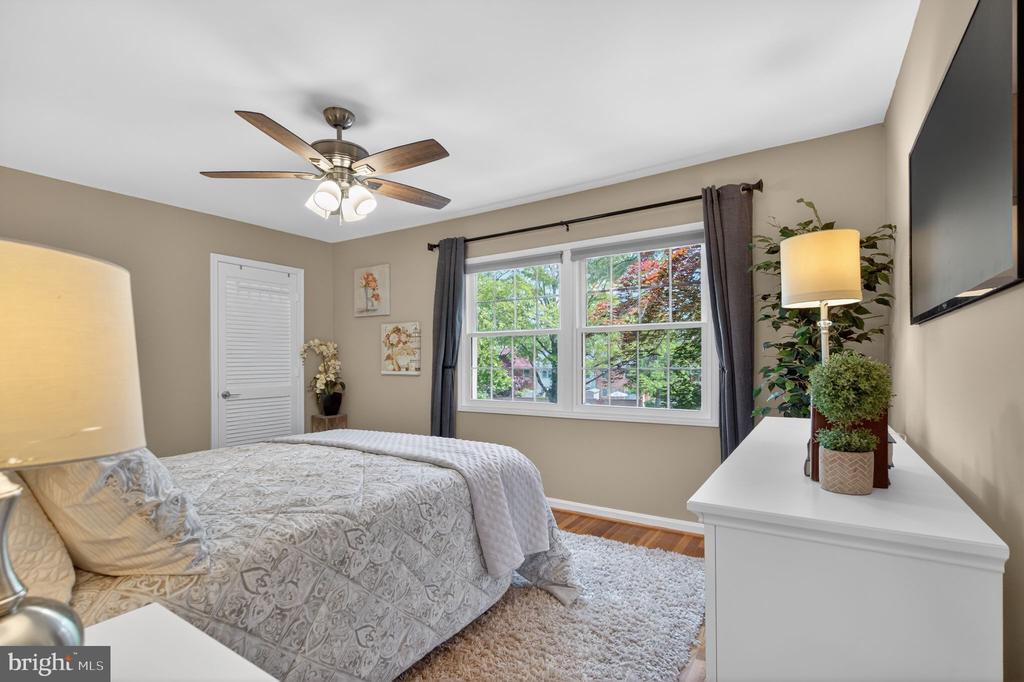 8426 GRENOBLE COURT