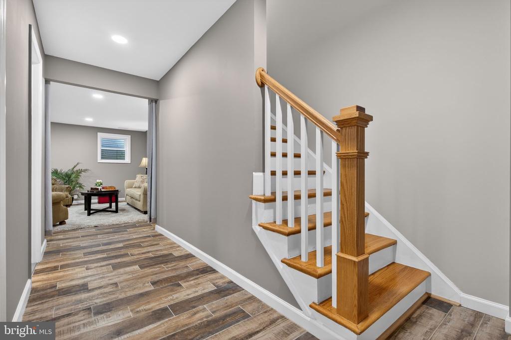 8426 GRENOBLE COURT
