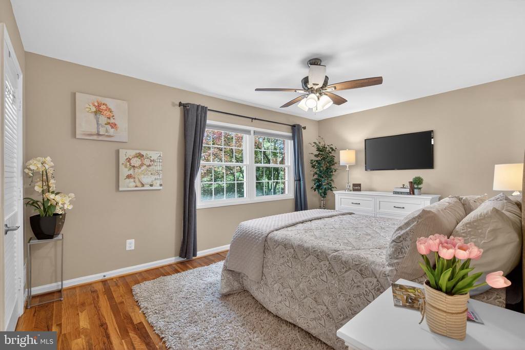 8426 GRENOBLE COURT