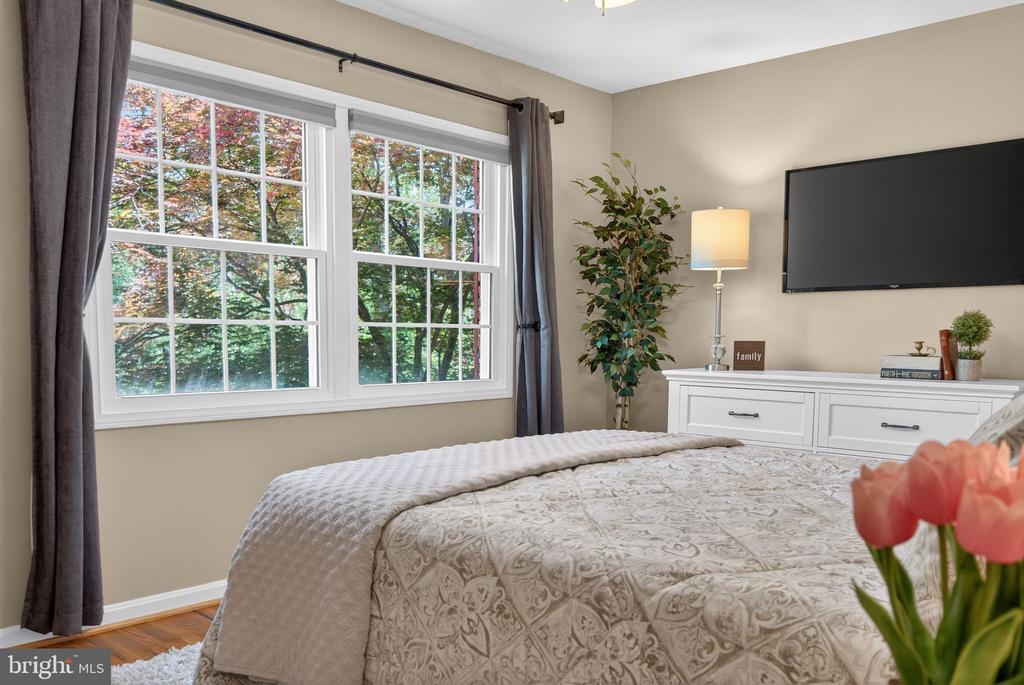 8426 GRENOBLE COURT