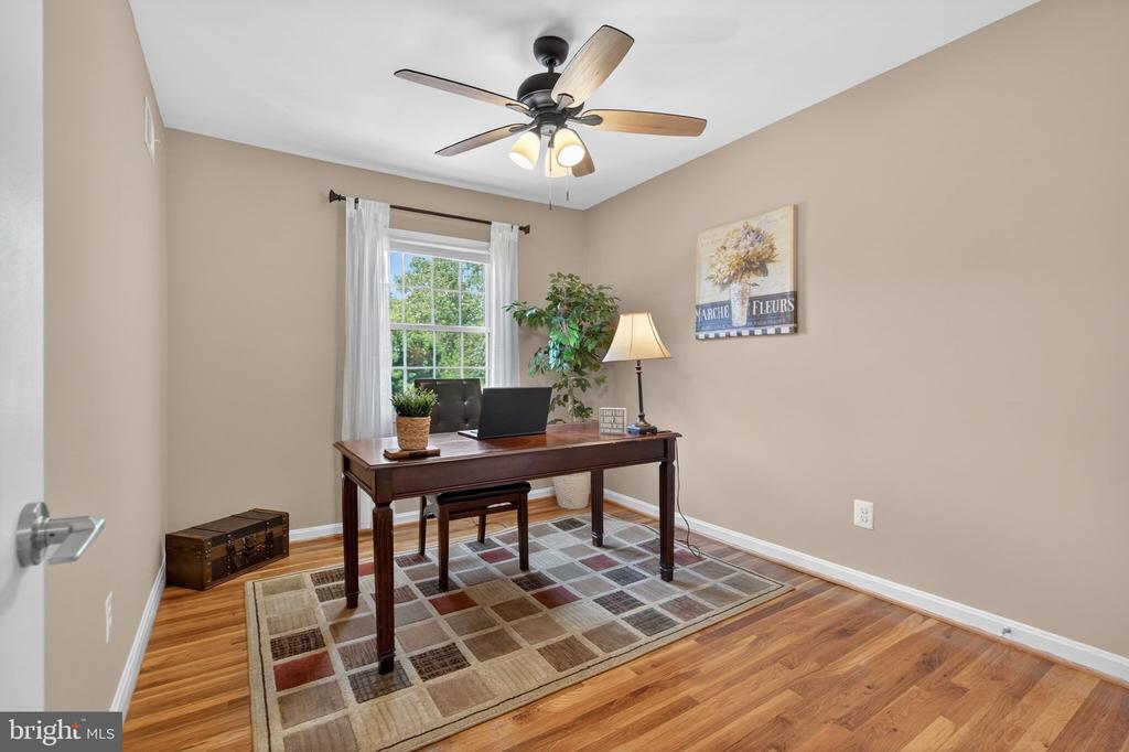 8426 GRENOBLE COURT