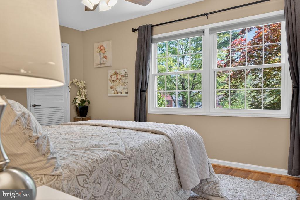8426 GRENOBLE COURT
