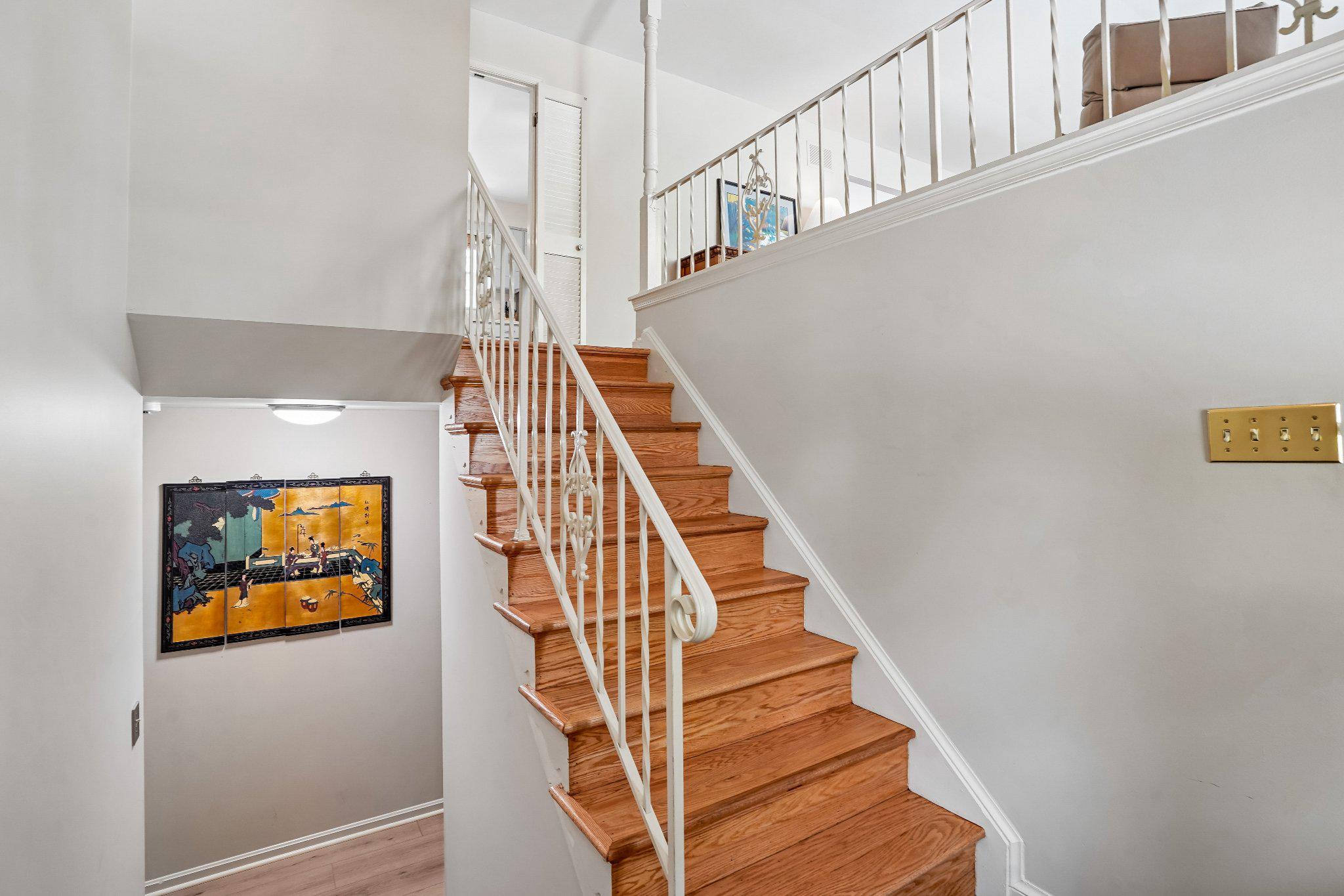 8913 BLUEGATE DRIVE